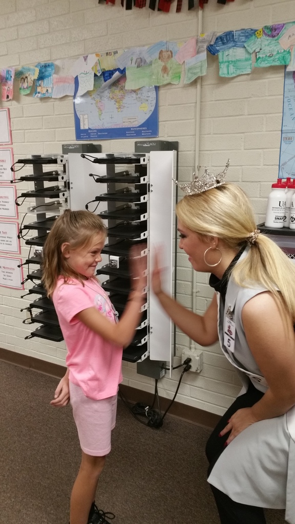 Allison Thompson, Miss UAFS, visited the 4th-grade classrooms on Friday, September 6, 2019.  She shared her platform "We The People" and shared with the students the importance of voting and being active in our communities.  She read to the class, answered questions, gave hugs and high fives, and even let the students touch her crown!